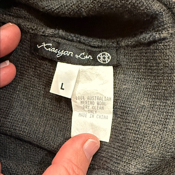 Xiaoyan Lin Art to Wear Asymmetrical Hem Cowl Neck Wool Sweater Sz L - Picture 2 of 6